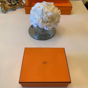 Meet your Posher, Yvette